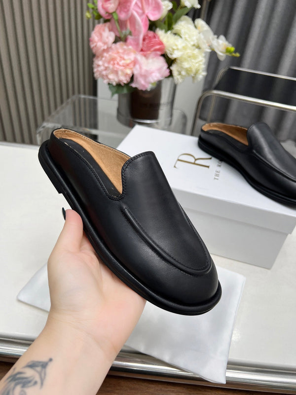 The Row Classic Loafers In Black Calfskin 455031