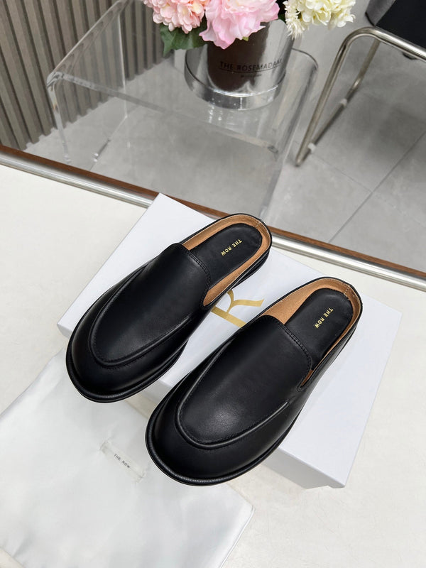 The Row Classic Loafers In Black Calfskin 455031