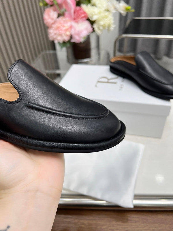 The Row Classic Loafers In Black Calfskin 455031