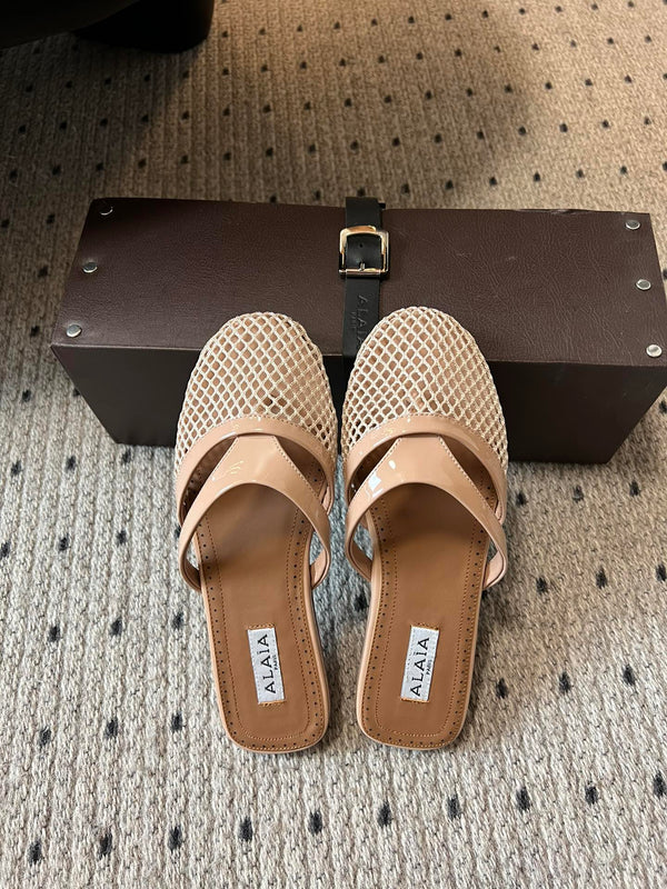 Alaia 25 Infradito Fishnet Flat Mules Nude Lampskin 303707