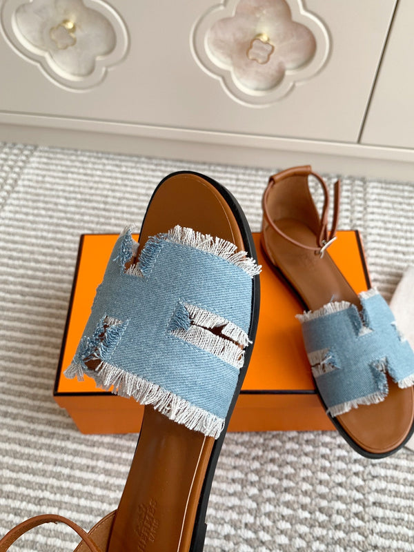HM 25 Santorini Light Blue Denim Gold Calfskin