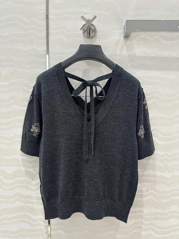 Fendi Beaded Flower V-neck Knitted Small Top Black Gray Wool