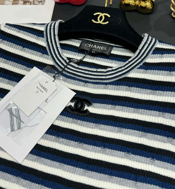Chanel 25 T-Shirt Multicolor Lana con Tencel 229625