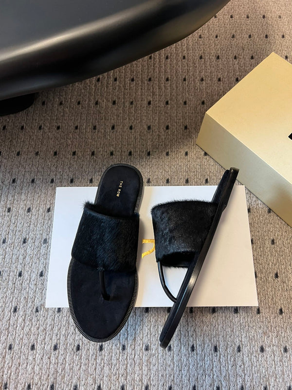 Signum Flat Sandal in Black Sheepskin And Horse Hair 282424