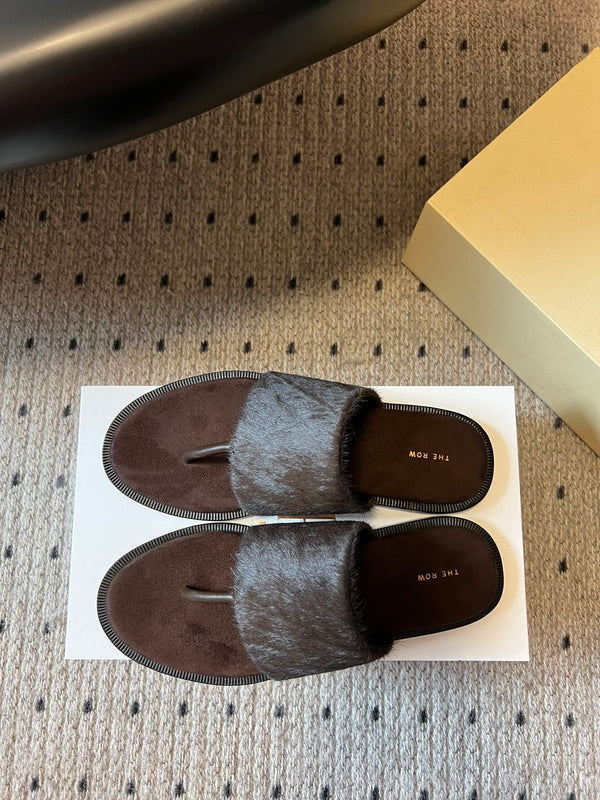 Signum Flat Sandal in Chocoldate Sheepskin And Horse Hair 282425