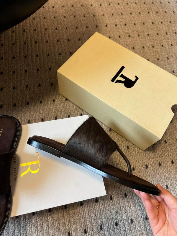 Signum Flat Sandal in Chocoldate Sheepskin And Horse Hair 282425