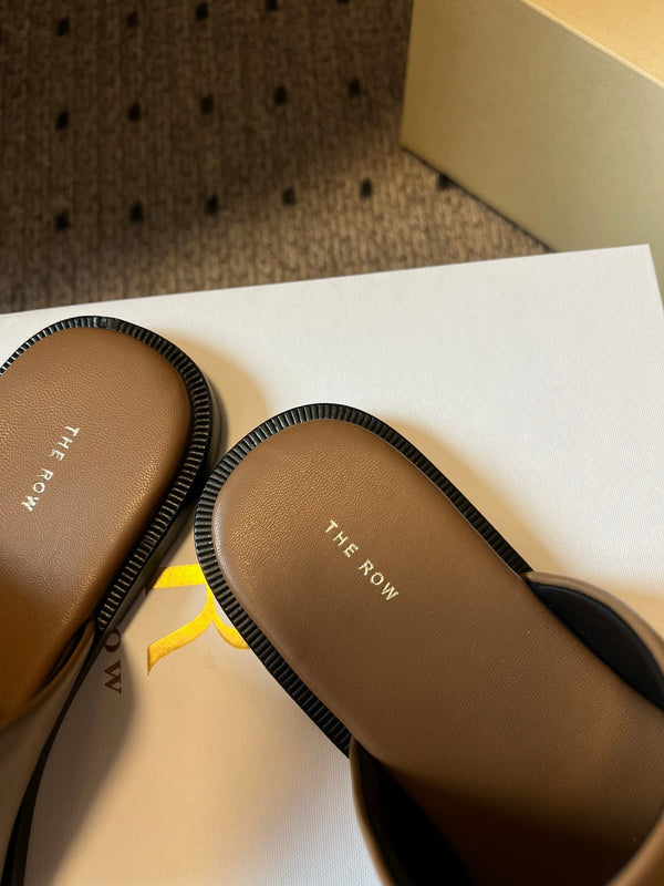 Sandalo piatto Signum in pelle di pecora marrone 282426