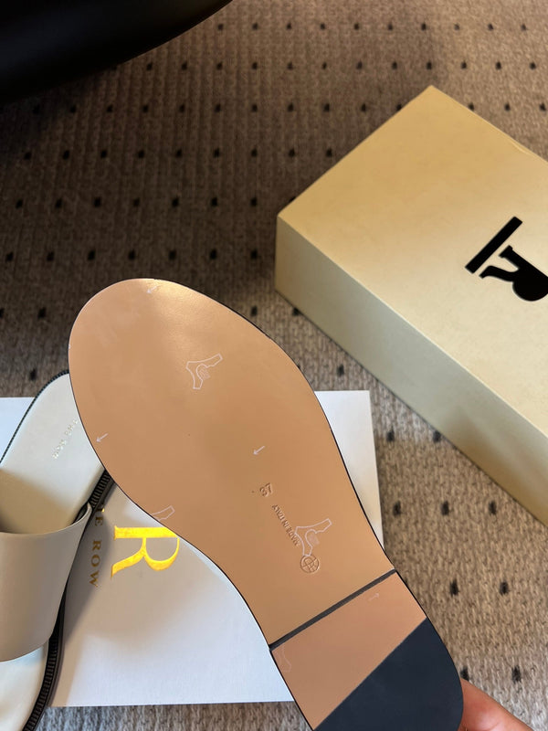 Sandalo piatto Signum in pelle di pecora bianca 282428