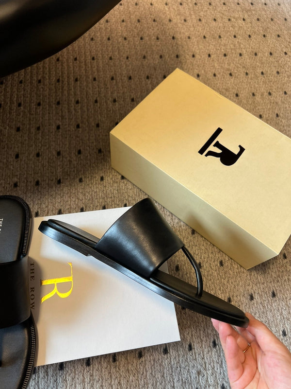 Sandalo piatto Signum in pelle di pecora nera 282427