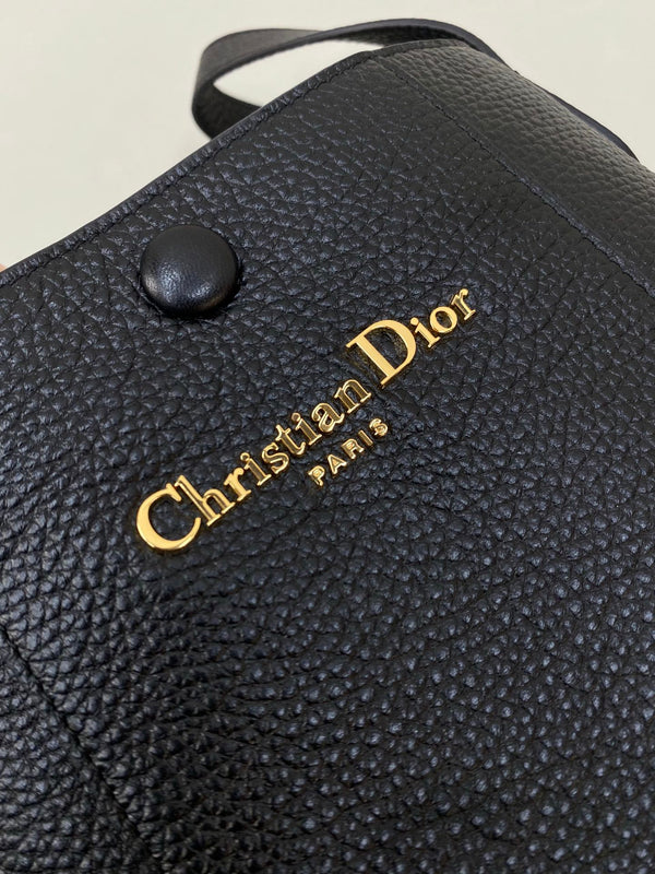 Sac Seau Dior Signature Cuir de veau noir 333341