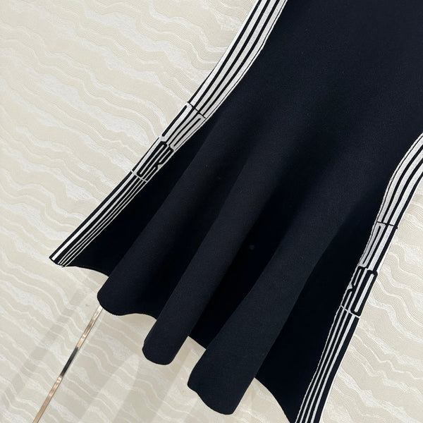 CD U-neck Large A-line Skirt Black Viscose Polyamide