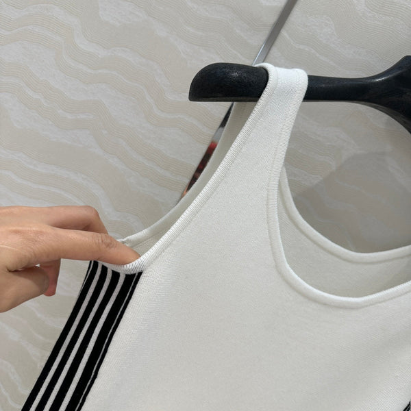 CD U-neck Large A-line Skirt White Viscose Polyamide