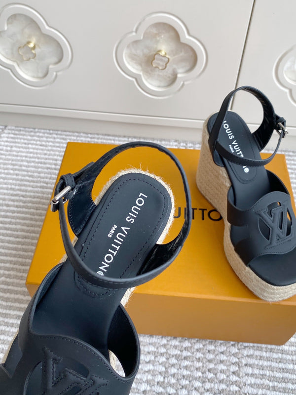 LV Letter Hollow Straw Wedge Sandals 11.5cm Black Cowhide 291576