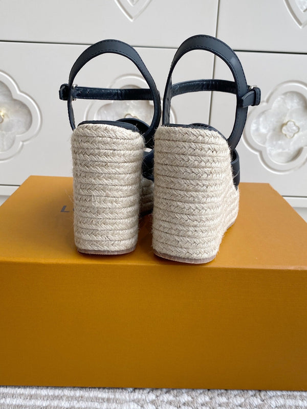 LV Letter Hollow Straw Wedge Sandals 11.5cm Black Cowhide 291576