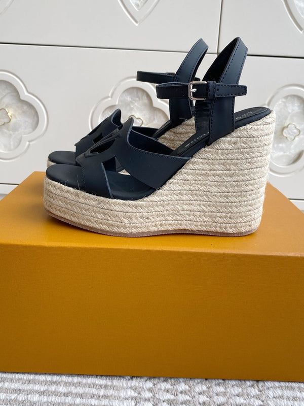 LV Letter Hollow Straw Wedge Sandals 11.5cm Black Cowhide 291576