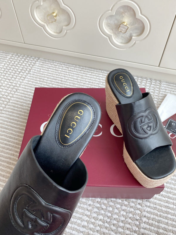 GC 25 Interlocking G Sandal Black Cord Cowhide 291031