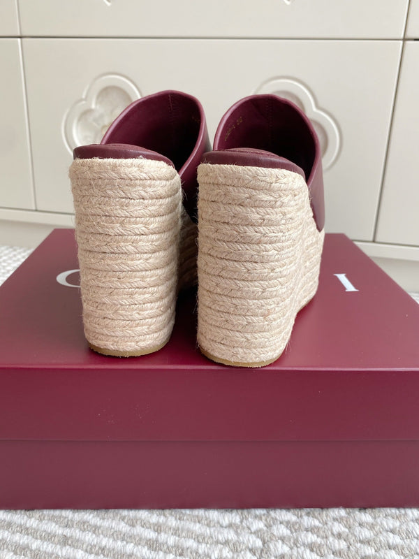 GC 25 Interlocking G Sandal Red Burgundy Cord Cowhide 291033