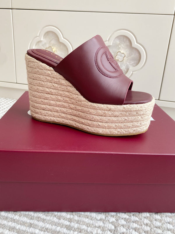 GC 25 Interlocking G Sandal Red Burgundy Cord Cowhide 291033