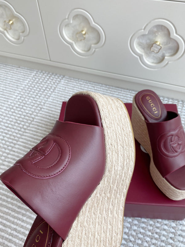 GC 25 Interlocking G Sandal Red Burgundy Cord Cowhide 291033