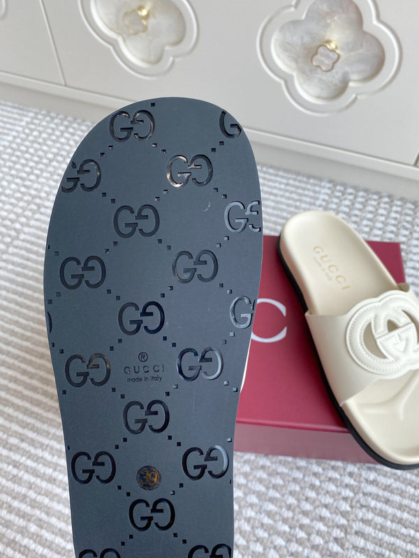 GC Slipper White Cowhide 291036