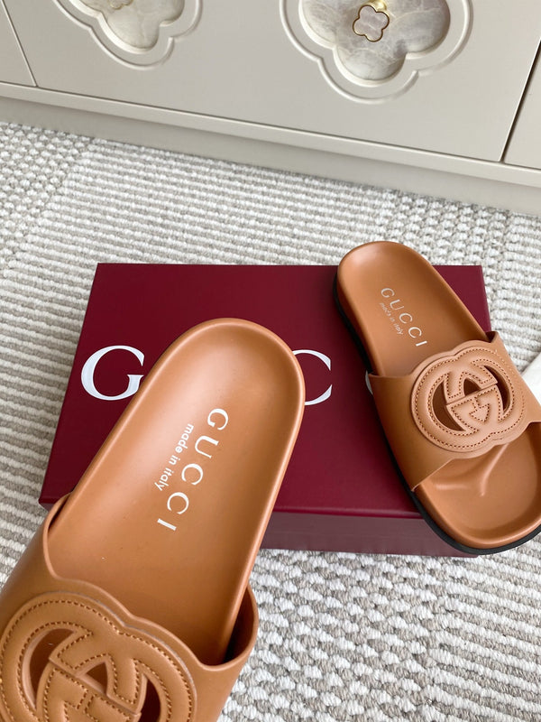 GC Slipper Brown Cowhide 291037