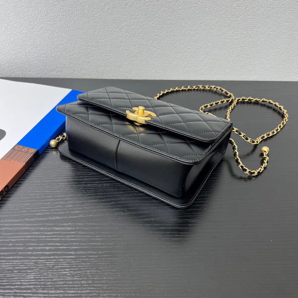 CC 25S Woc Pelle di vitello nera Hardware dorato