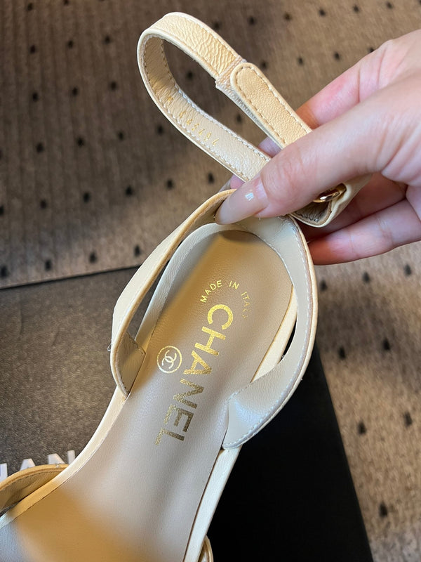 Sandali con plateau CC 25SS 5,5 cm in pelle di pecora beige 319627