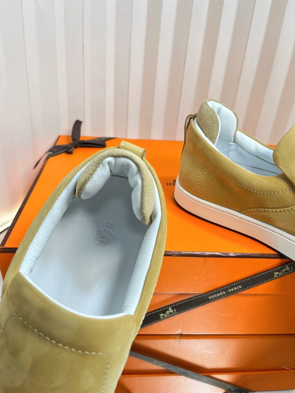 Mocassini retrò HM British in pelle scamosciata marrone 317073