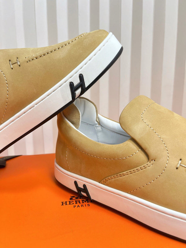 Mocassini retrò HM British in pelle scamosciata marrone 317073