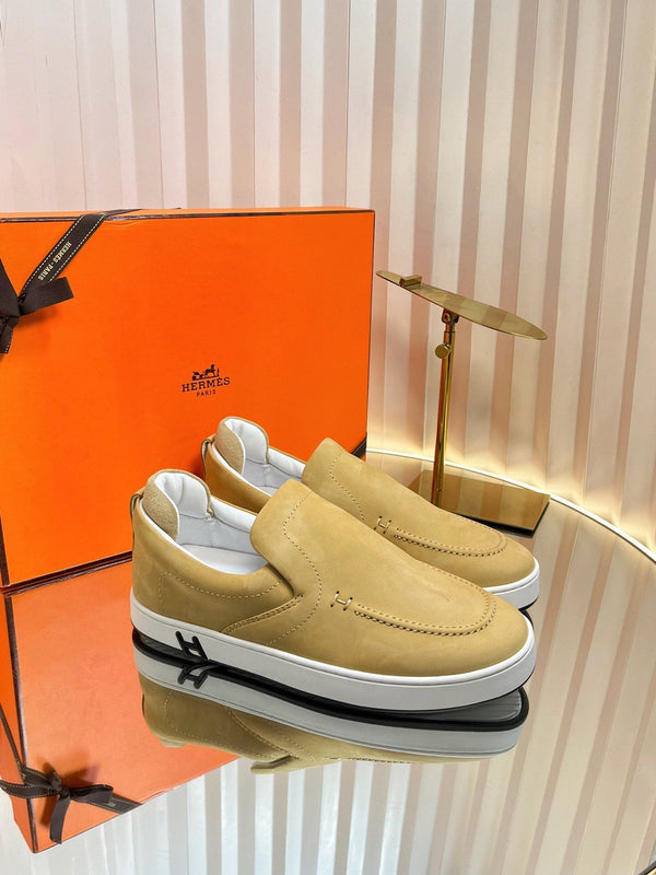 Mocassini retrò HM British in pelle scamosciata marrone 317073