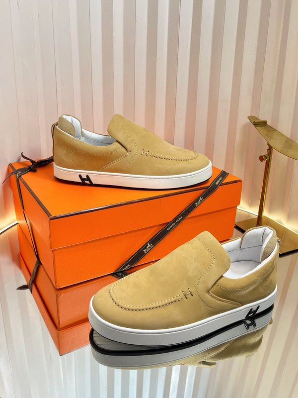 Mocassini retrò HM British in pelle scamosciata marrone 317073