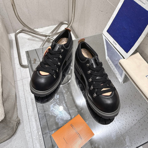 Scarpe da trekking LV Pharrell e Nigo in pelle di pecora nera 383741