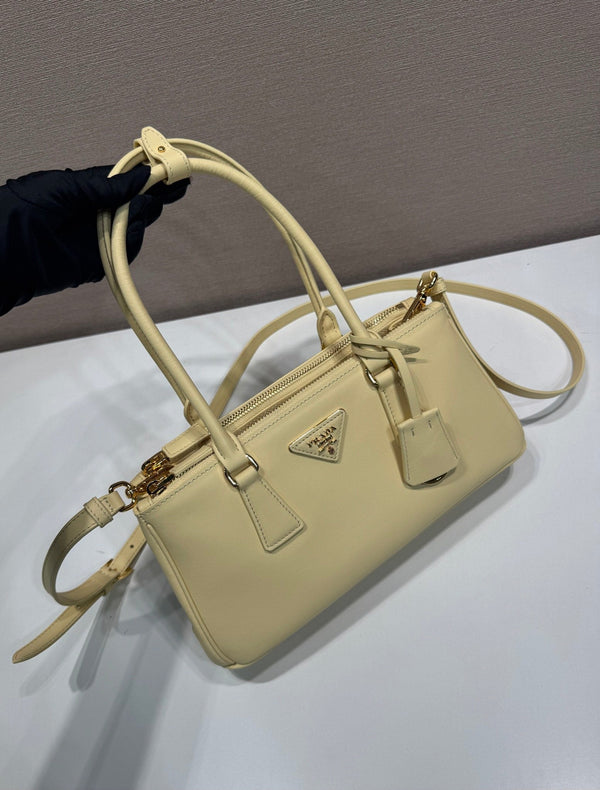 PRA New killer bag in pelle di vitello beige chiaro 340514