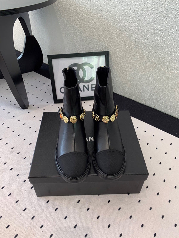 CC 24 Mold GHW Classic Ankle Boots 30mm Black Sheepskin 432512