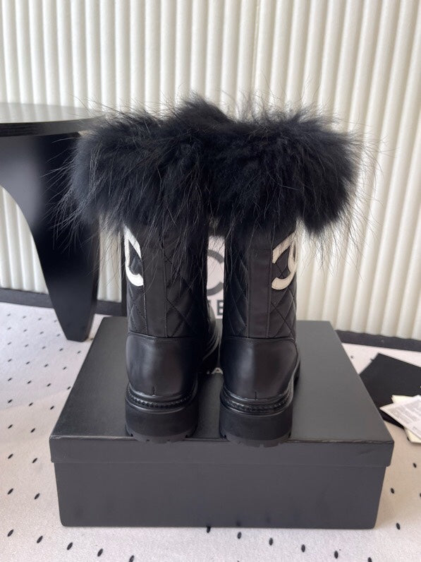 CC 25 Boot Black White Cowhide Fur 514093