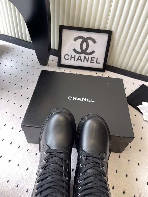 CC 25 Boot Black Cowhide Fur 514094