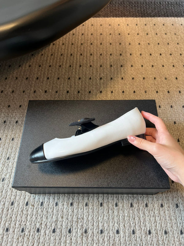 CC 25SS Bow Flat Shoes Black White Sheepskin Frabic 530674