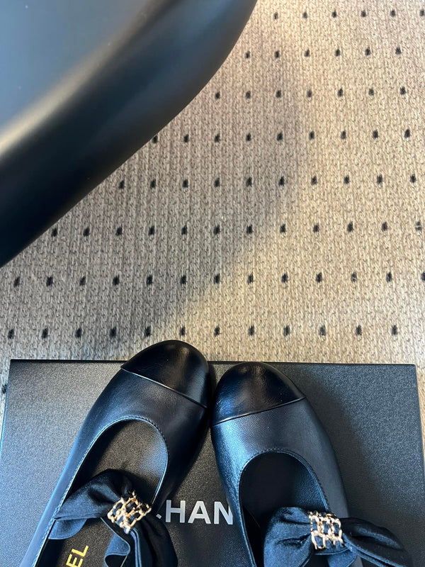 CC 25SS Bow Flat Shoes Black Sheepskin Frabic 530675