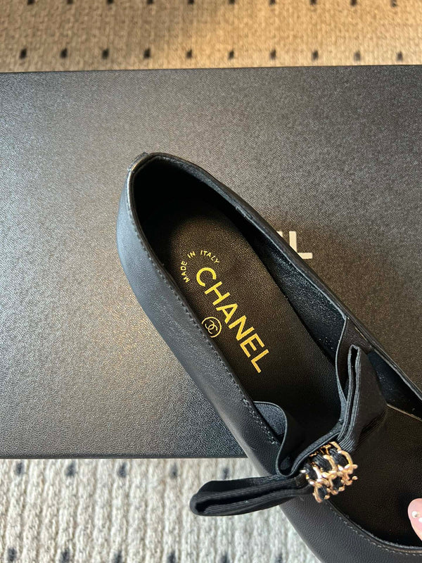 CC 25SS Bow Flat Shoes Black Sheepskin Frabic 530675