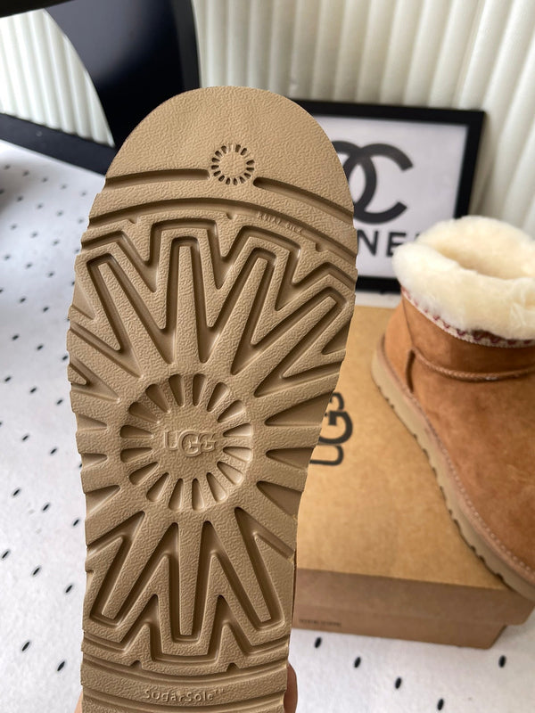 UGG Classic Ultra Mini Taslyn Boots Tan Suede And Wool 514144