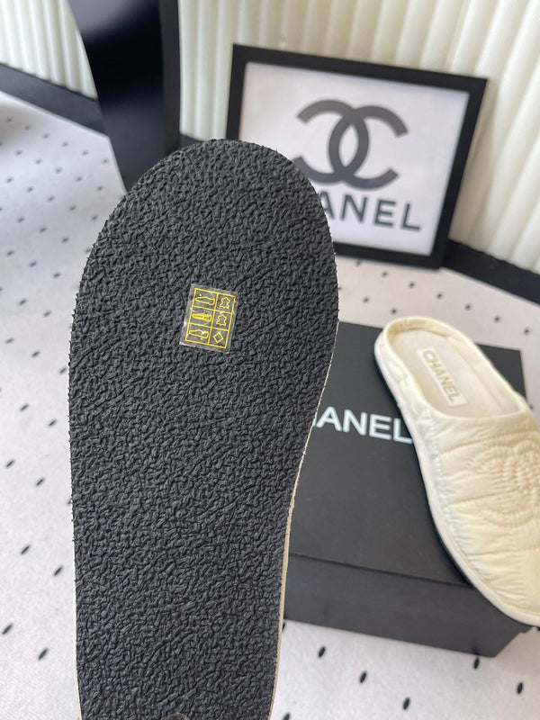 CC Nouveaux Chaussons pour Couple en Duvet Tissu Technique Ivoire