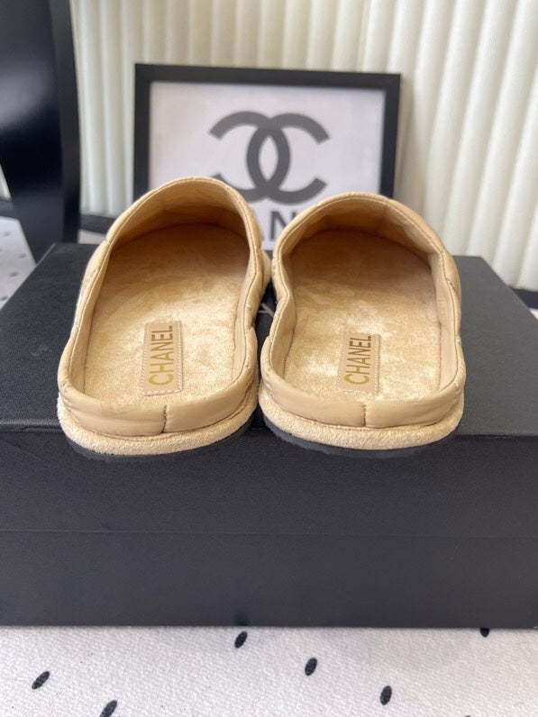 CC Chaussons couple en duvet beige tissu technique