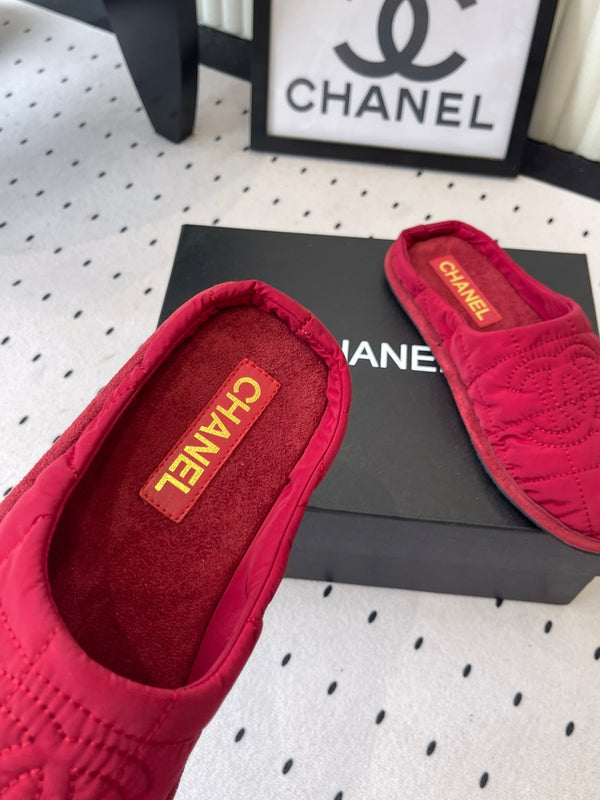 CC Chaussons de couple garnis de duvet neufs Tissu technique rouge