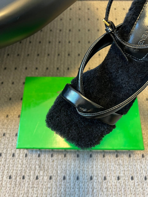 BV 26s Square-Toe High-Heel Sandals 9cm Black Lambskin Wool