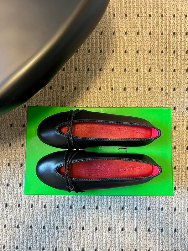 BV 26s Espadrille Ballet Flats Black Lambskin