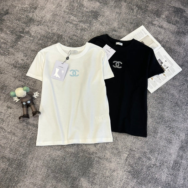 T-shirt CC Logo entrelacé SS26 en coton 350614