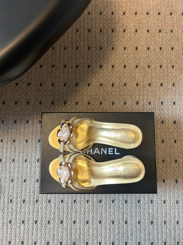 CC 2026s Pearl Camellia Sandals 7cm Gold Cowhide 719456