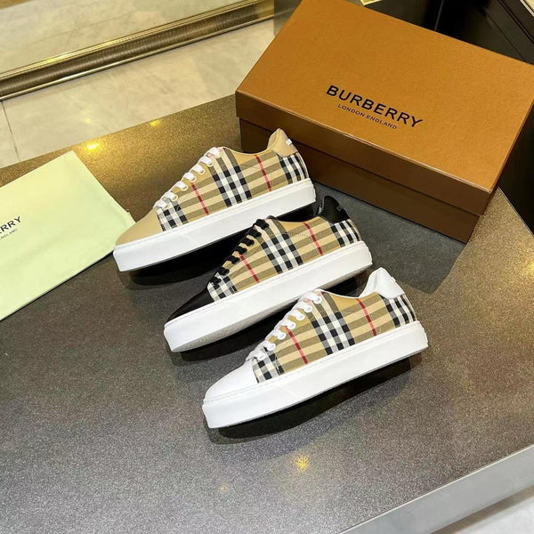 Burberry Vintage Low-Top Sneakers Canvas Leather