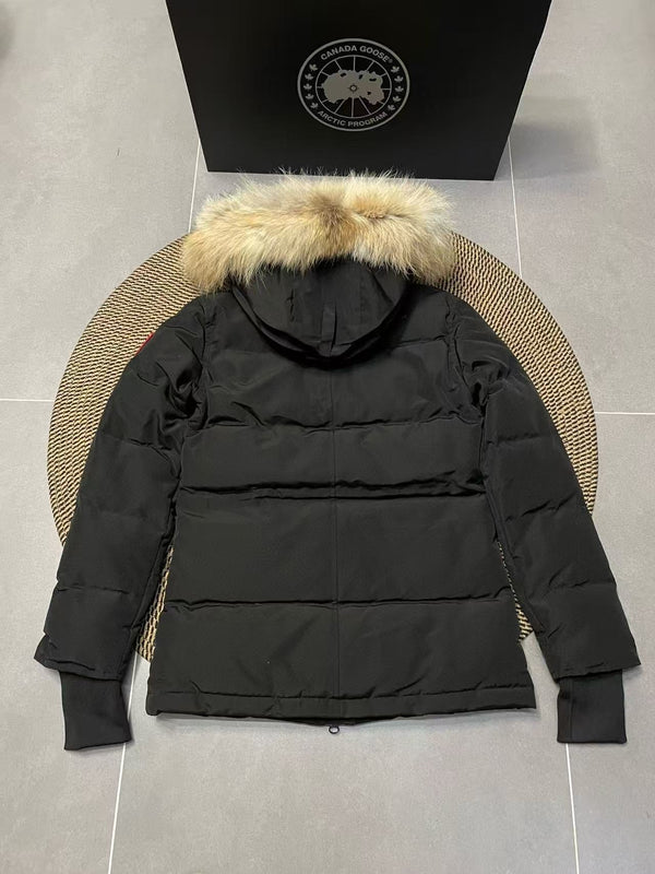 C. Goose Parka Chelsea en coton noir pour femme