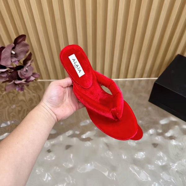 Alaïa Boudoir 90 Velvet Thong Sandals Red Velvet